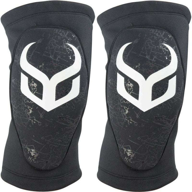 DEMON Soft Cap Pro Knee Guard V2 - Knee Pads