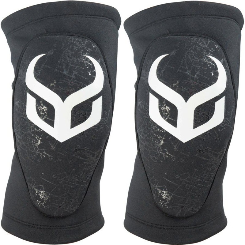 DEMON Soft Cap Pro Knee Guard V2 - Knee Pads